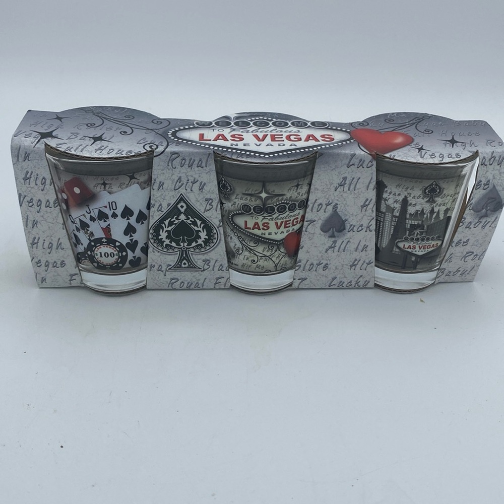 Welcome To Las Vegas casino  3 shot glasses man cave bar accessories new